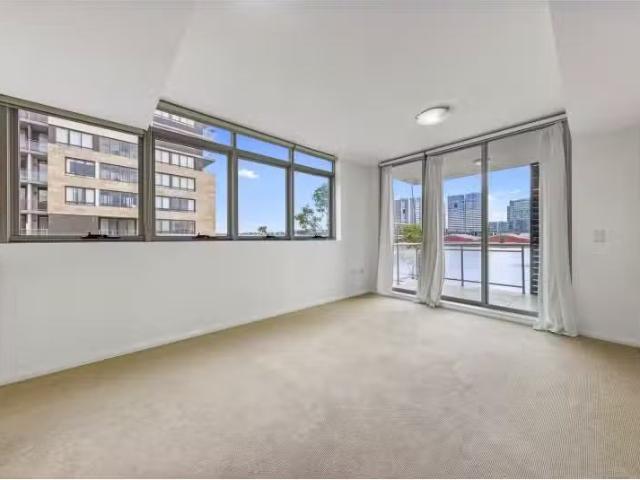135/38 Shoreline Drive, Rhodes Apartment for rent Listed by.