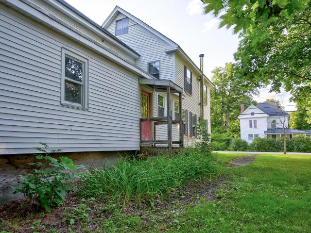 1353 Route 302