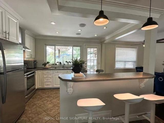 1353 Sheldon Avenue, Oakville