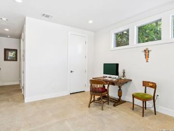 135 Cedar Street #105, San Antonio, US, TX