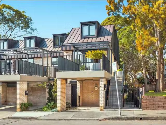 1/35 Church Street, Birchgrove Townhouse for rent Listed by O.