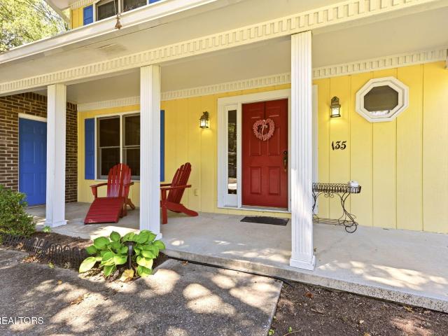 135 Claremont Rd