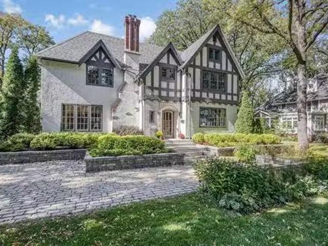 135 Ash St, Winnipeg, MB, R3N 0P4 Luxury House for sale Lis.