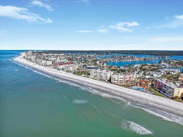 135 Bath Club Cir, North Redington Beach, FL 33708 | MLS #TB8466
