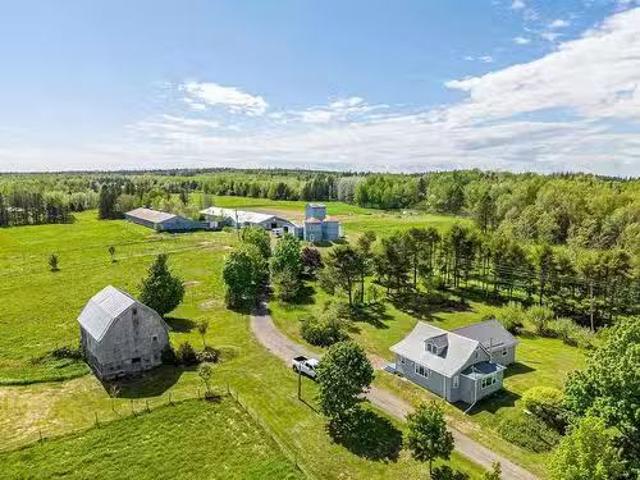 135 Bennetts Bay Road, Arlington, NS, B0P 1H0 farm for sale.