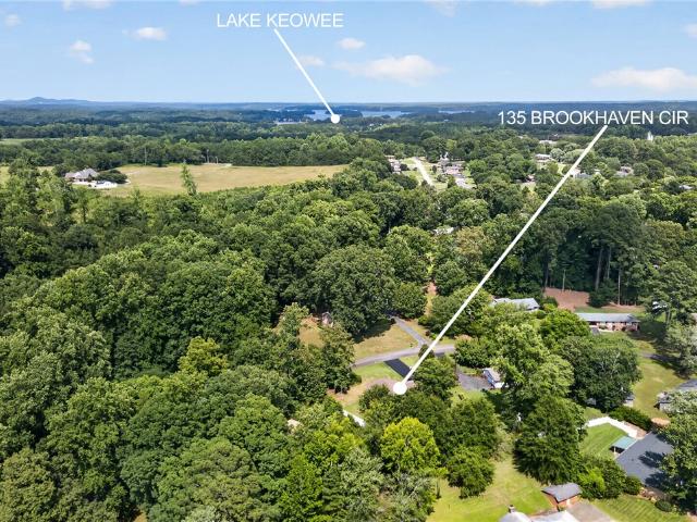 135 Brookhaven Circle