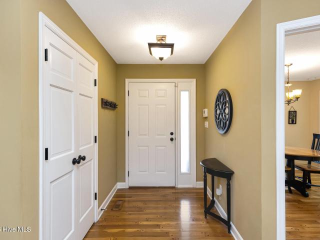 135 Devonshire Avenue W