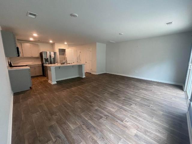 135 E Sunrise Lane