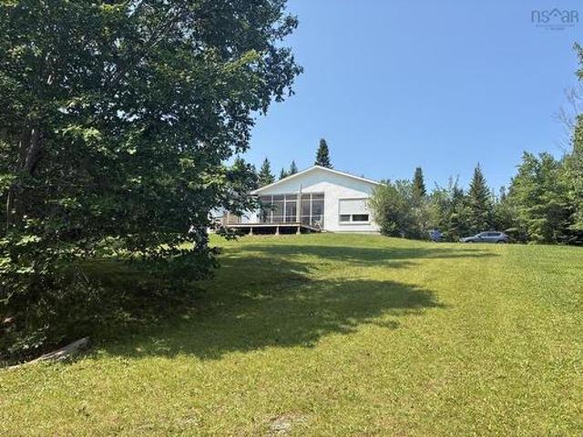 135 Eagles Way, Baddeck Inlet, NS, B0E 1B0 house for sale | Listing ID 202621 | Royal LePage