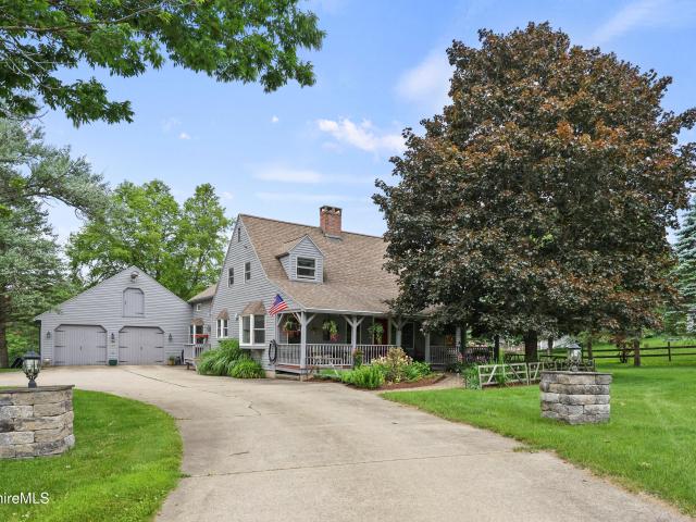 135 East St, Lee, MA 01238 | MLS #250110