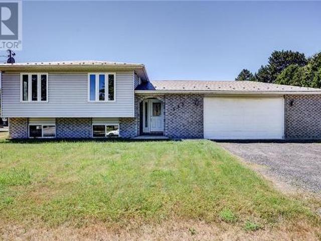135 Ellen Street, Azilda, ON, P0M 1B0 house for sale | Listing ID 2129 | Royal LePage