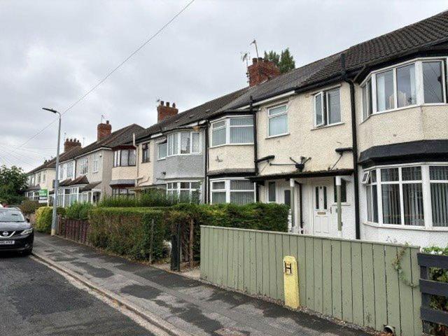 135 Etherington Road, Hull, HU6 7JP 3 bed terraced house to rent £850 pcm £196 pw