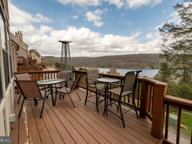 135 Jeffrey Lane # 19A
