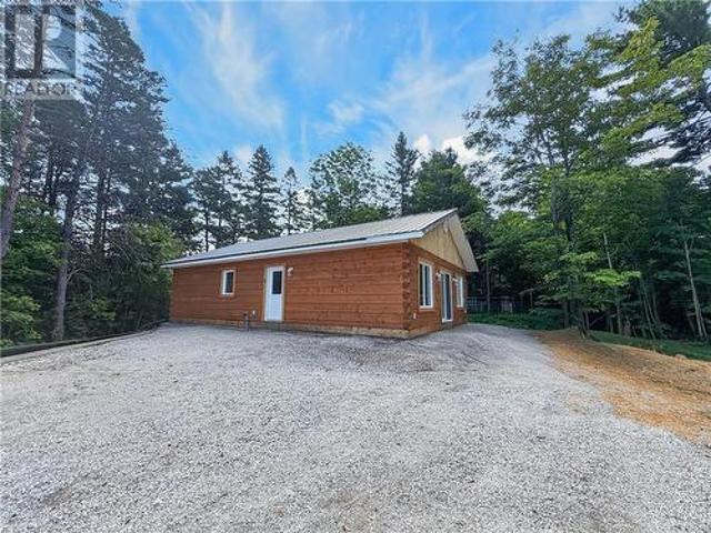 135 Lakeshore Road, Mindemoya, Manitoulin Island, ON, P0P 1S0 house for sale | Listing ID 2129 | Royal LePage
