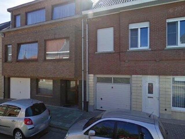 135 m2 apartment for rent in Denderleeuw