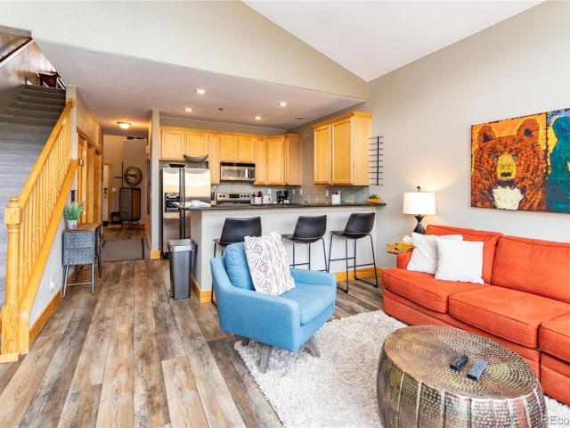 135 Main Street # 211