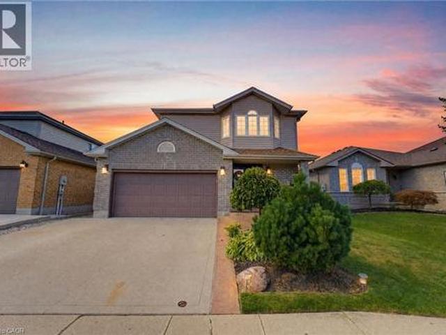 135 Mcnichol Drive, Cambridge, ON, N1P 1G8 house for sale | Listing ID 40863 | Royal LePage