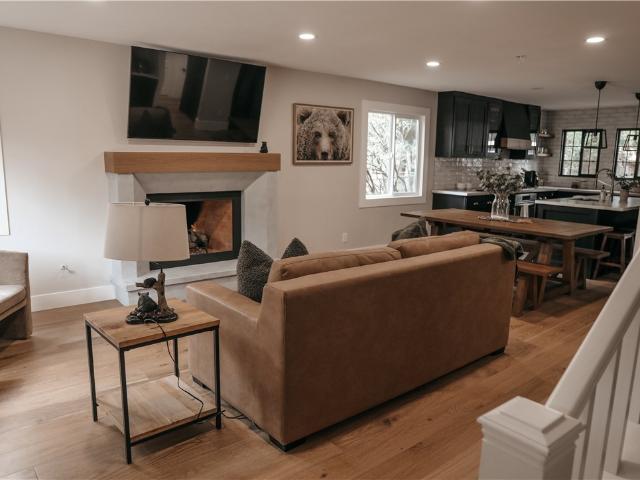135 N Finch