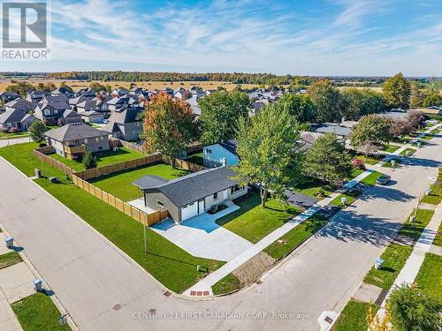 135 Nicoline Avenue, Lucan Biddulph Lucan, ON, N0M 2J0 house for sale | Listing ID X14004 | Royal LePage