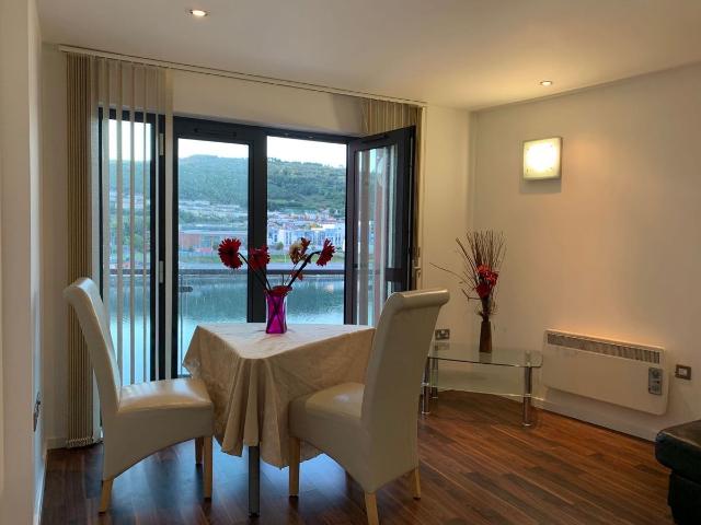 135 South Quay, Swansea SA1, 2 bed flat to rent, £1,200 pcm | PrimeLocation
