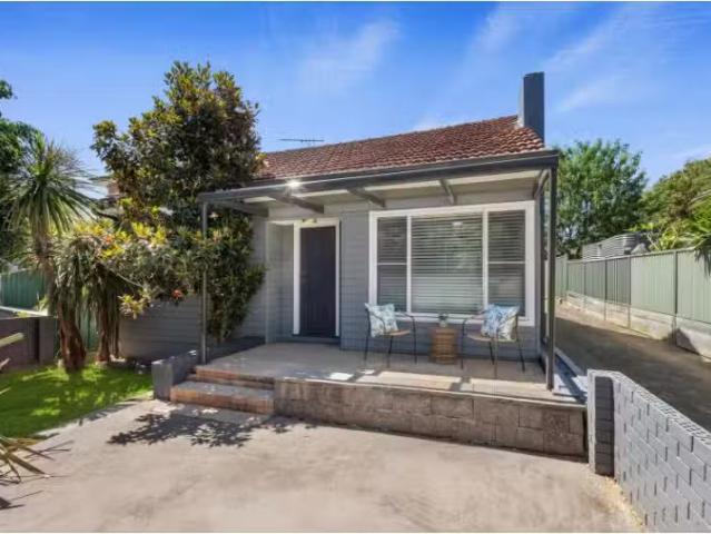 135 Stoney Creek Road, BEXLEY House for rent Listed by Quartz.