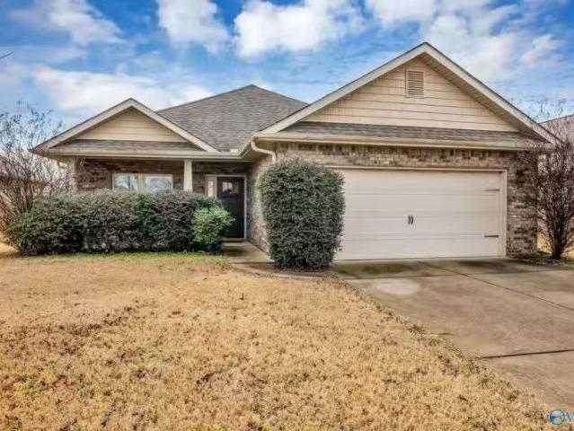 135 PEMBRIDGE LN, MADISON, AL 35756