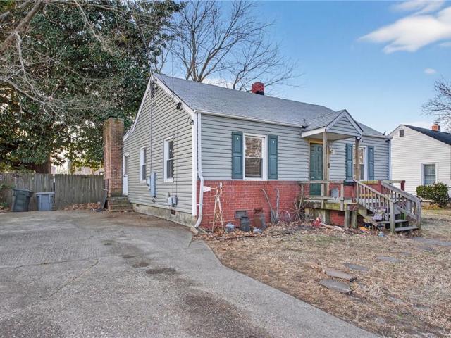 135 Roland DR