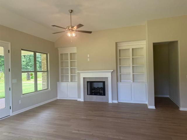 135 ridgefield dr