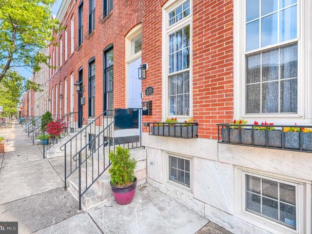 135 W Ostend Street