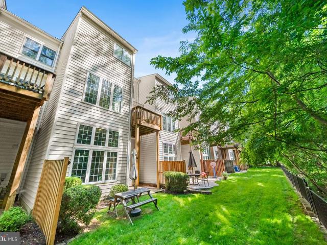 135 Wootton Oaks Court
