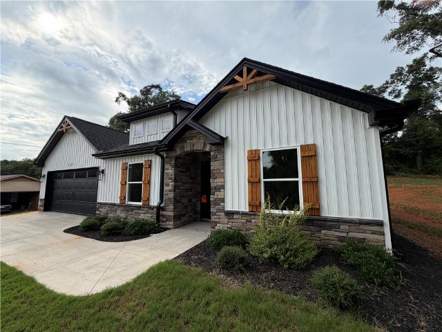 135 Westwood Circle