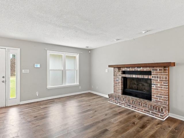 135 Williamsburg Dr