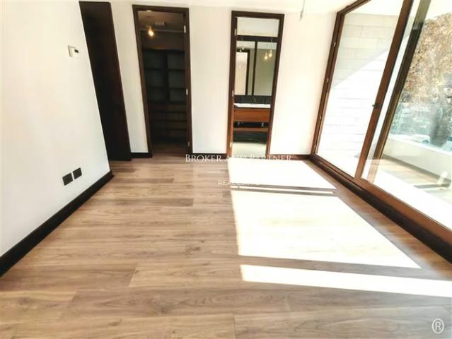 135m2, Sin comision, moderno, sin uso Valor rebajado | 3 dormitorios por 12545.00 en Providencia