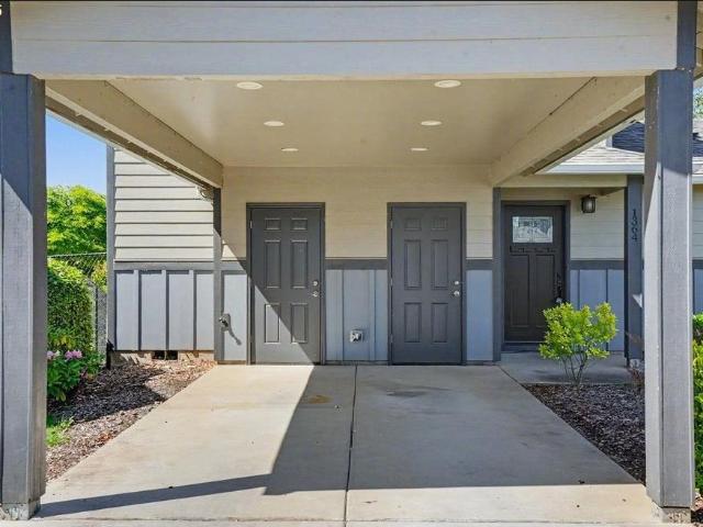 1366 northern heights loop