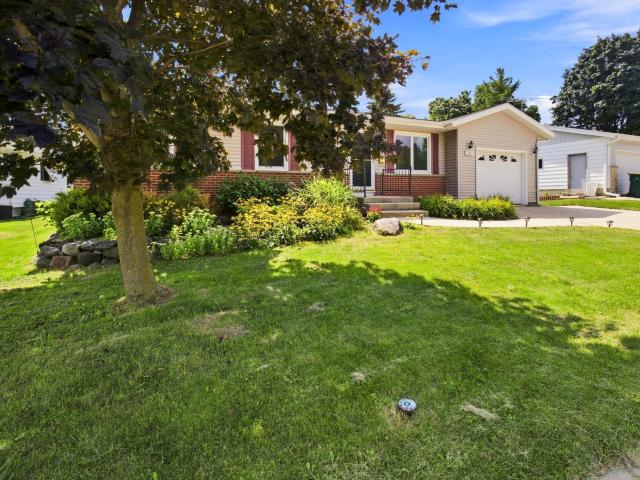 1367 Balsam Pl