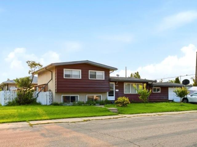 1360 A Street Nw, Edmonton, AB, T5E 3N8 house for sale | Listing ID E4502 | Royal LePage
