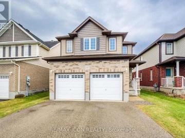 Oxford, Ontario - Garden, Parking, Fireplace
