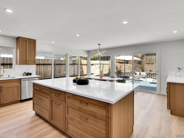 1360 Cerritos Ct