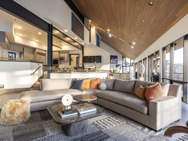 1360 Golden Way, Park City, US, UT