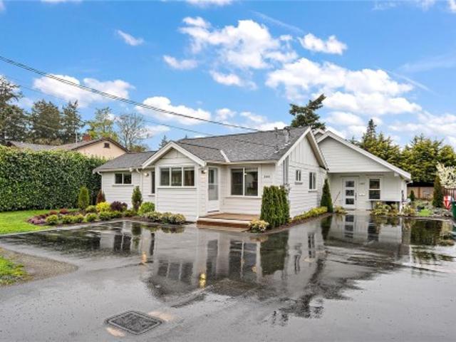 1360 Hastings St, Saanich, BC, V8Z 2W2 house for sale | Listing ID 1041 | Royal LePage