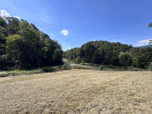 1360 Helton Rd