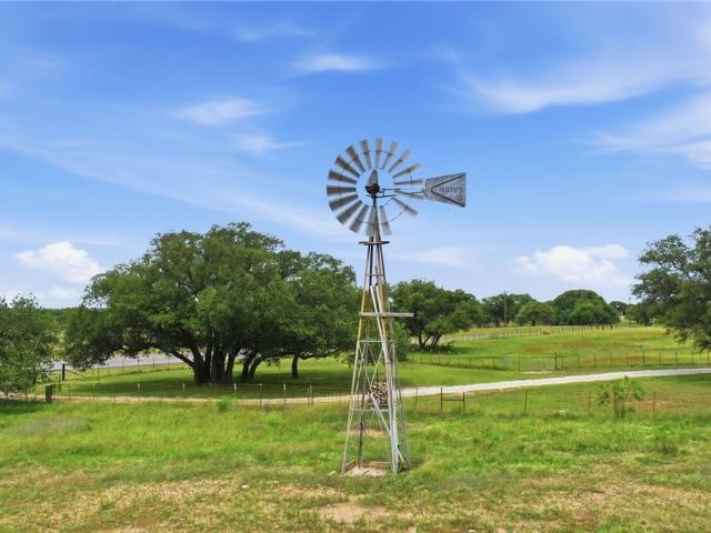 1360 W US Hwy 84