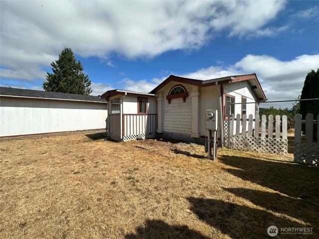 13613 Cedar Cir E
