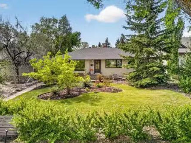 13619 109 Avenue, Edmonton, AB, T5M 2G8 house for sale List.