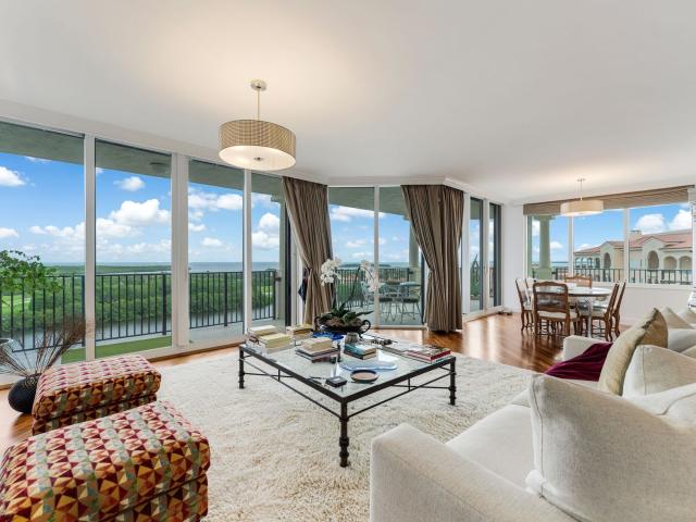 13627 Deering Bay Dr Unit# 1004, Coral Gables, US, FL