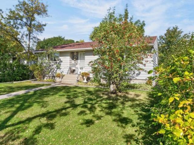 13636 Avenue Nw, Edmonton, AB, T5L 2V8 house for sale | Listing ID E4510 | Royal LePage