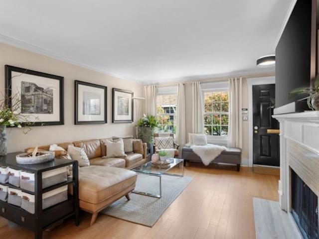136X 7th Avenue W, Vancouver, BC V6H1B8