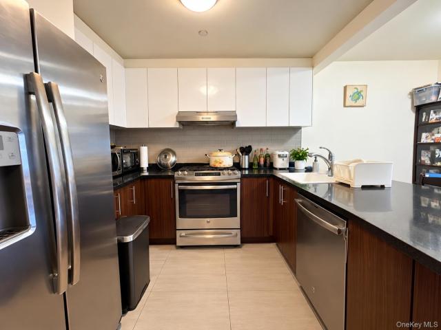 136 4 st Avenue 2F