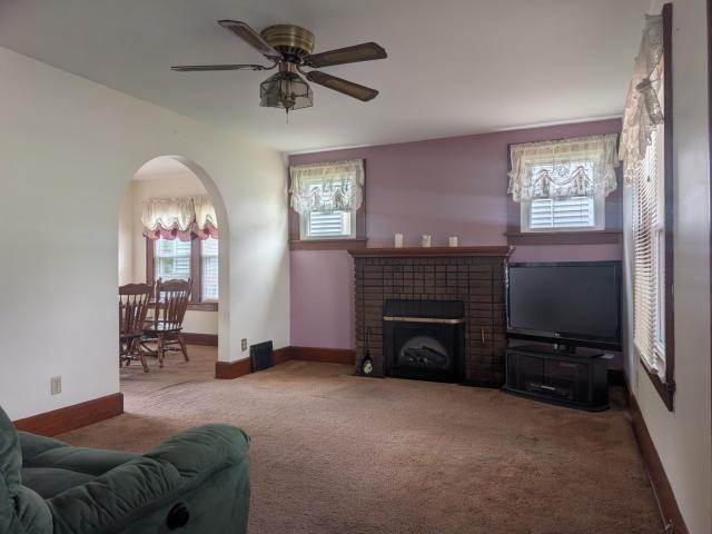 136 4th St
