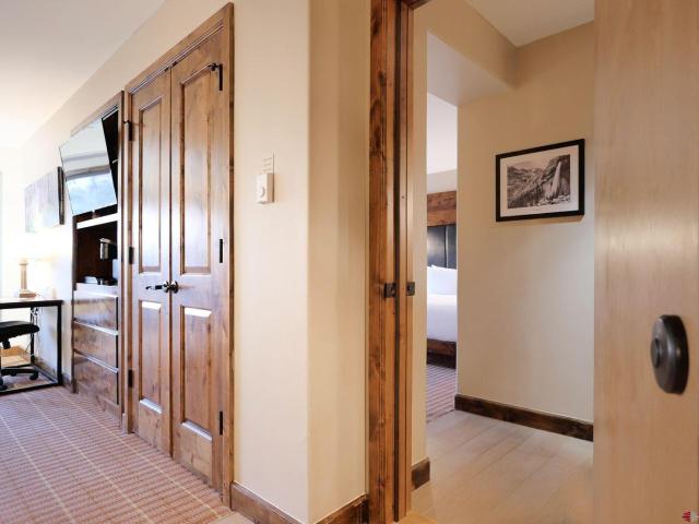 136 Country Club Dr, Mountain Village, CO 81435 | MLS #824708